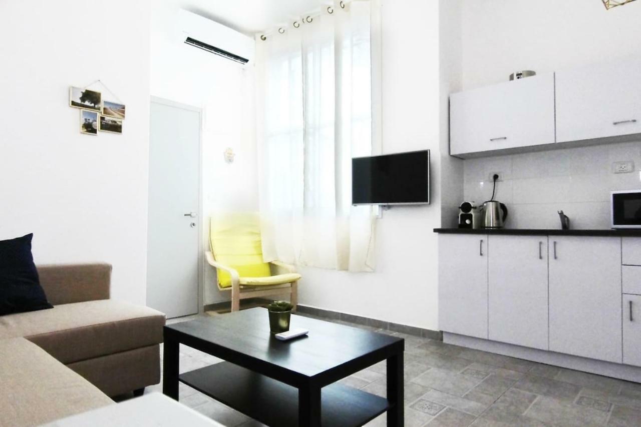 Trendy Apartments In The Heart Of Florentin With Free Netflix Tel Aviv Dış mekan fotoğraf